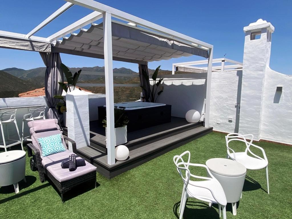 Apartmán Penthouse Mit Privatem Jacuzzi In Marbella - La Mairena Ojén Exteriér fotografie