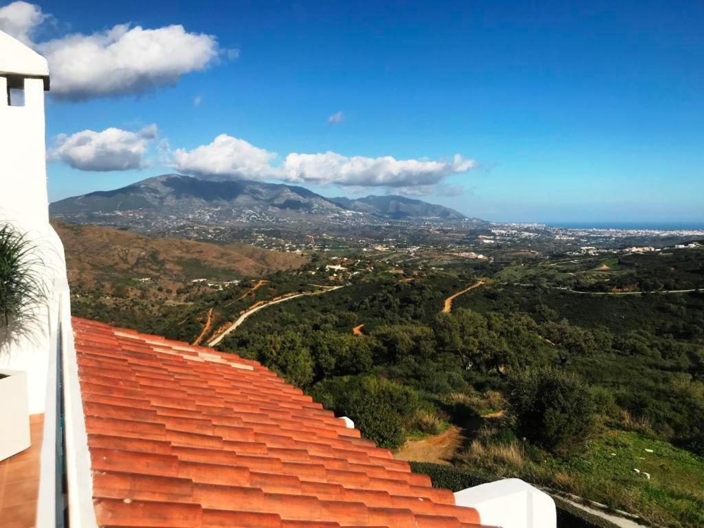Apartmán Penthouse Mit Privatem Jacuzzi In Marbella - La Mairena Ojén Exteriér fotografie