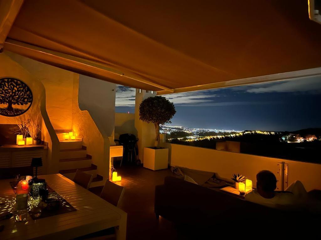 Apartmán Penthouse Mit Privatem Jacuzzi In Marbella - La Mairena Ojén Exteriér fotografie